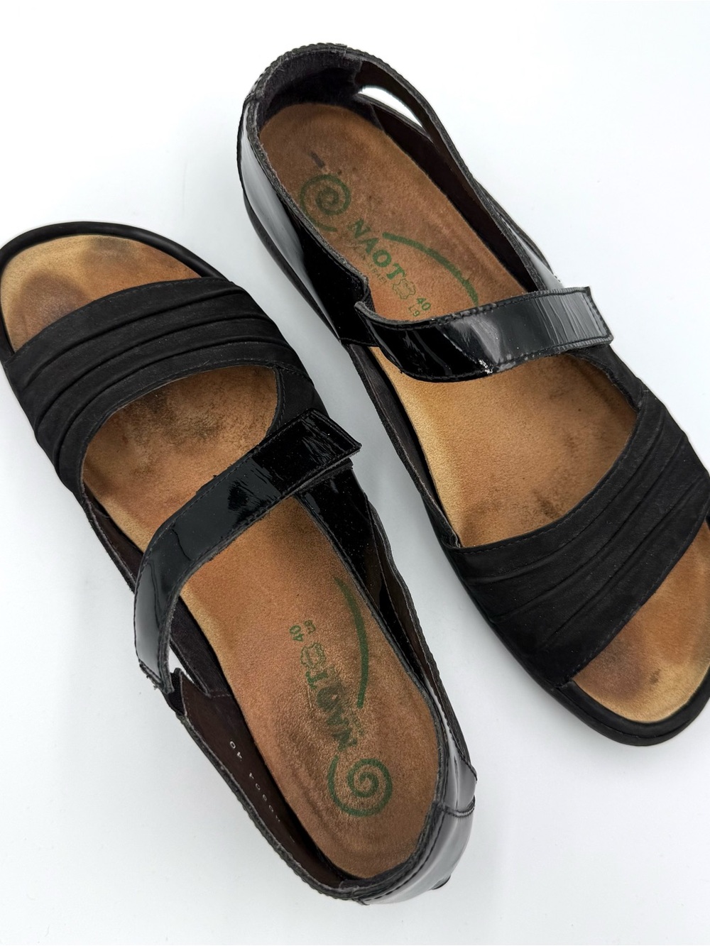 Naot Papaki Black Patent Leather Sandals Women’s EU 40 / US 9 Comfort